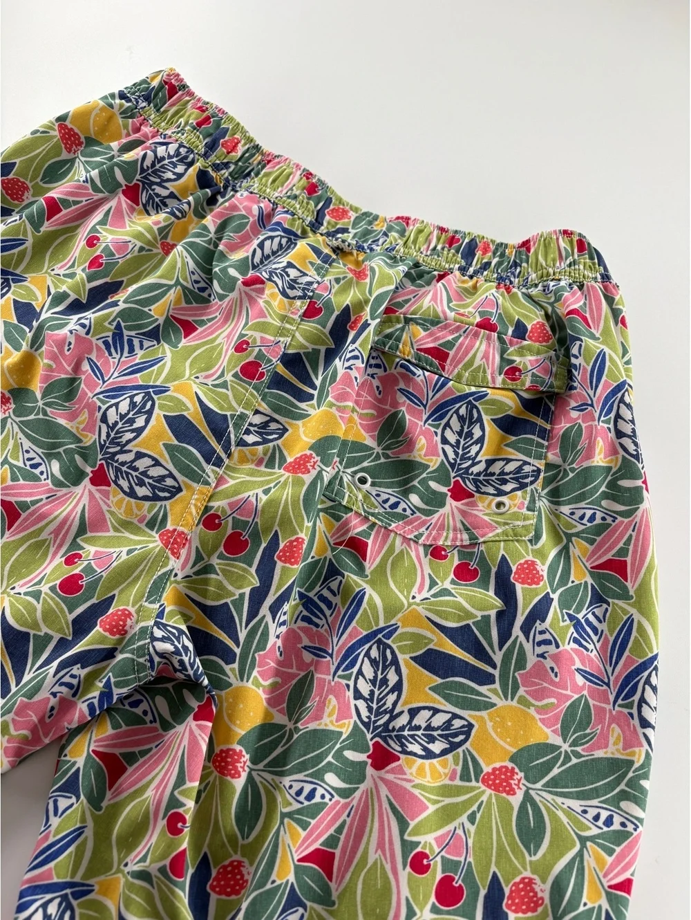 Johnnie-O Swim Trunks Men's L Tropical Fruit Floral Print